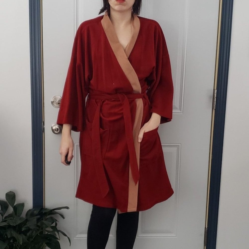 80s Red and Tan Robe‎